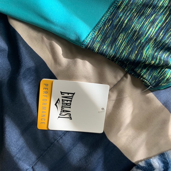 Work out shirt - Picture 2 of 5